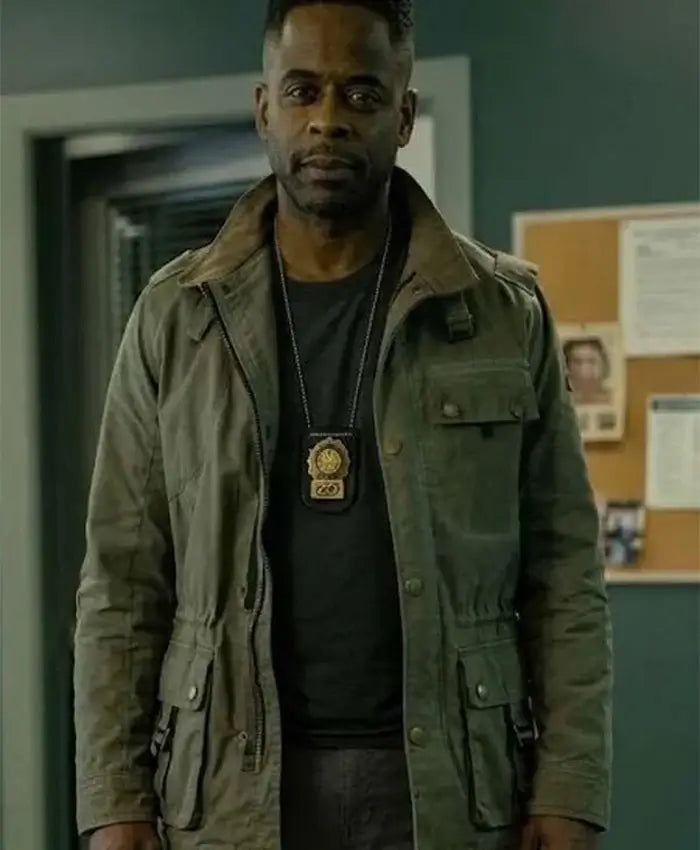 Dulé Hill Detective Rollins Yellowjackets S04 Green Jacket