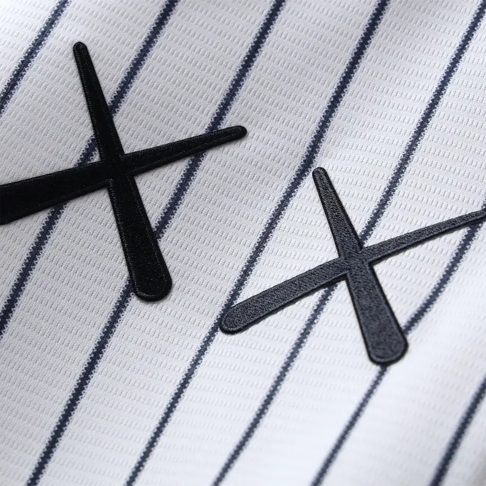 MLB x KAWS NY Yankes Button Jersey  